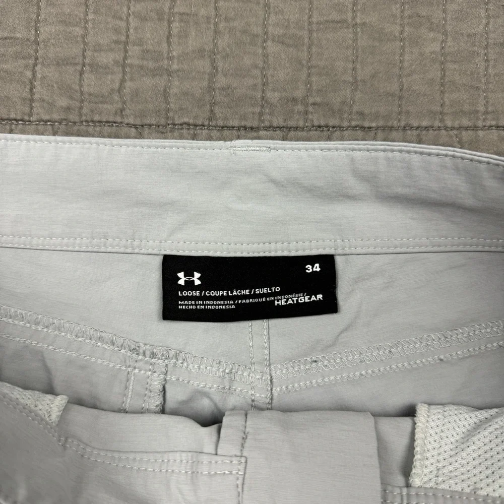 Under Armour HeatGear Mens 34 Cargo Shorts Gray Loose Fit Performance Minimalist